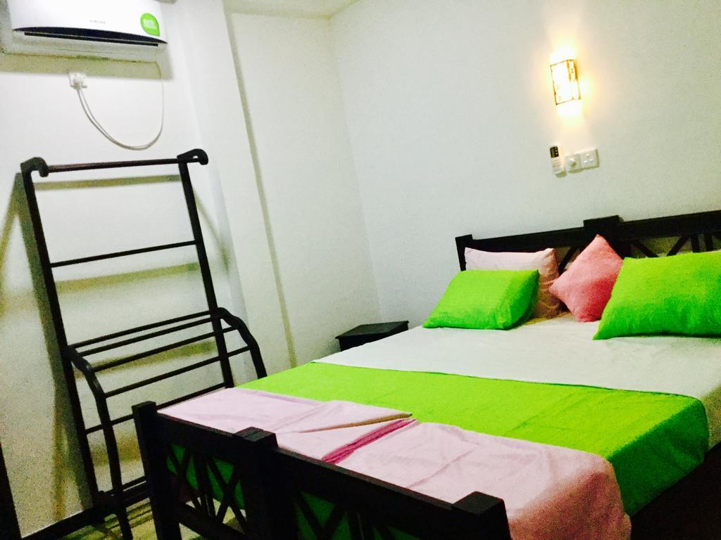 Hikkaduwa Family Inn Luaran gambar