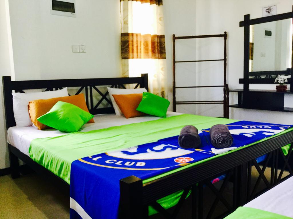 Hikkaduwa Family Inn Luaran gambar