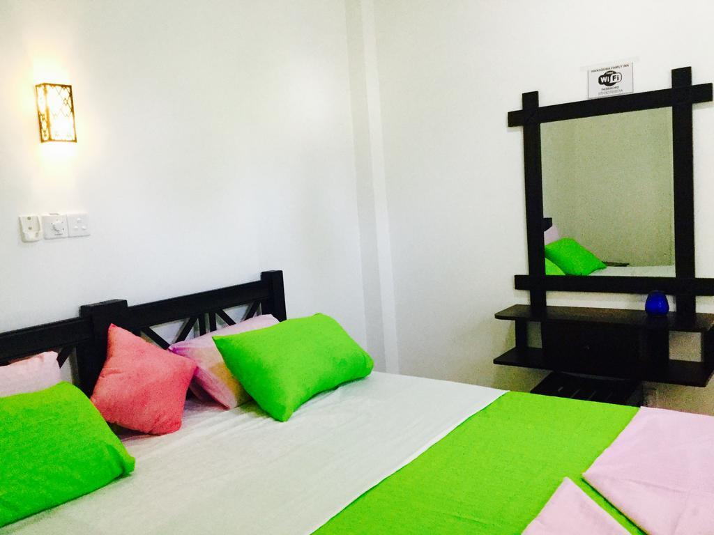 Hikkaduwa Family Inn Luaran gambar