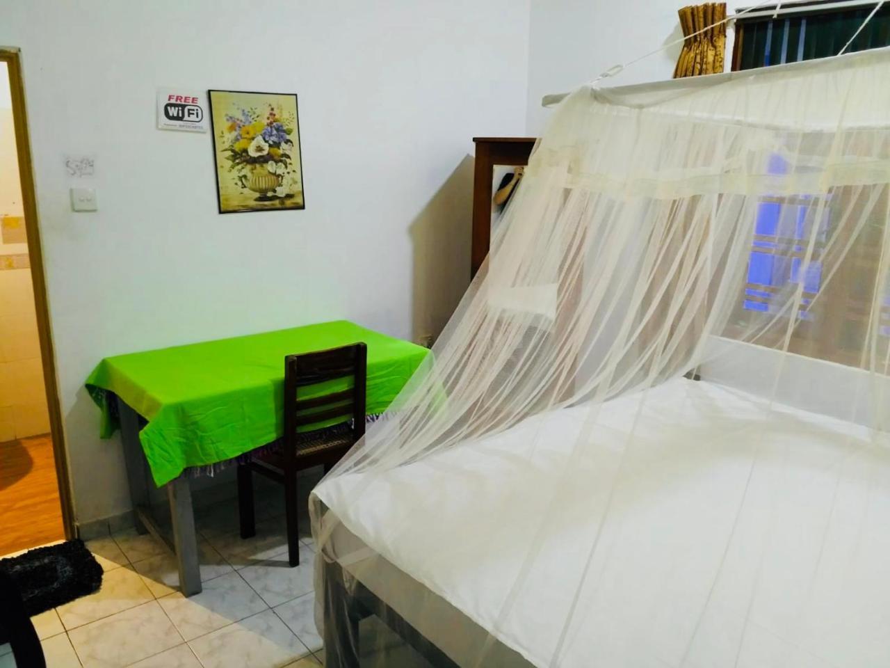 Hikkaduwa Family Inn Luaran gambar