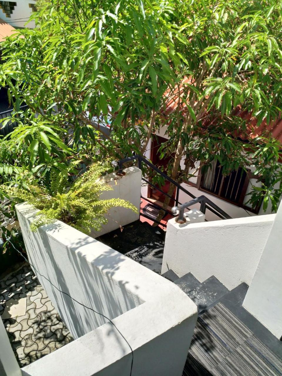 Hikkaduwa Family Inn Luaran gambar