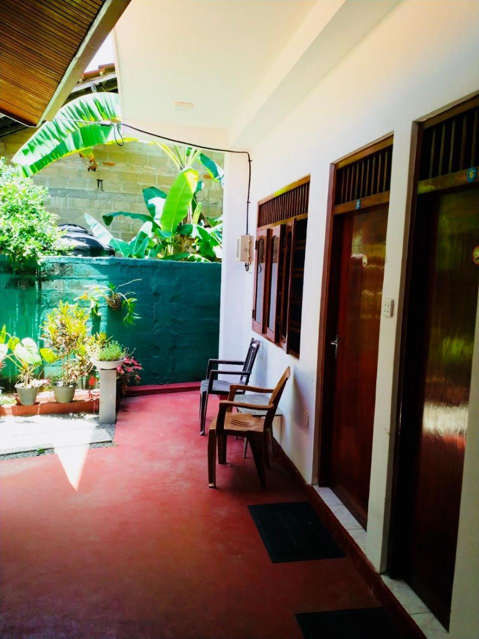 Hikkaduwa Family Inn Luaran gambar