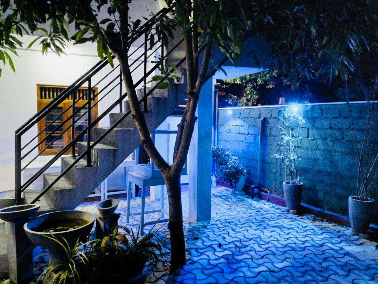 Hikkaduwa Family Inn Luaran gambar