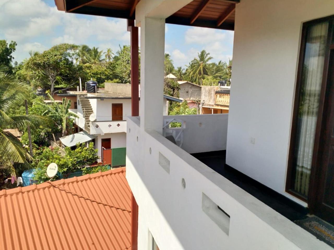 Hikkaduwa Family Inn Luaran gambar