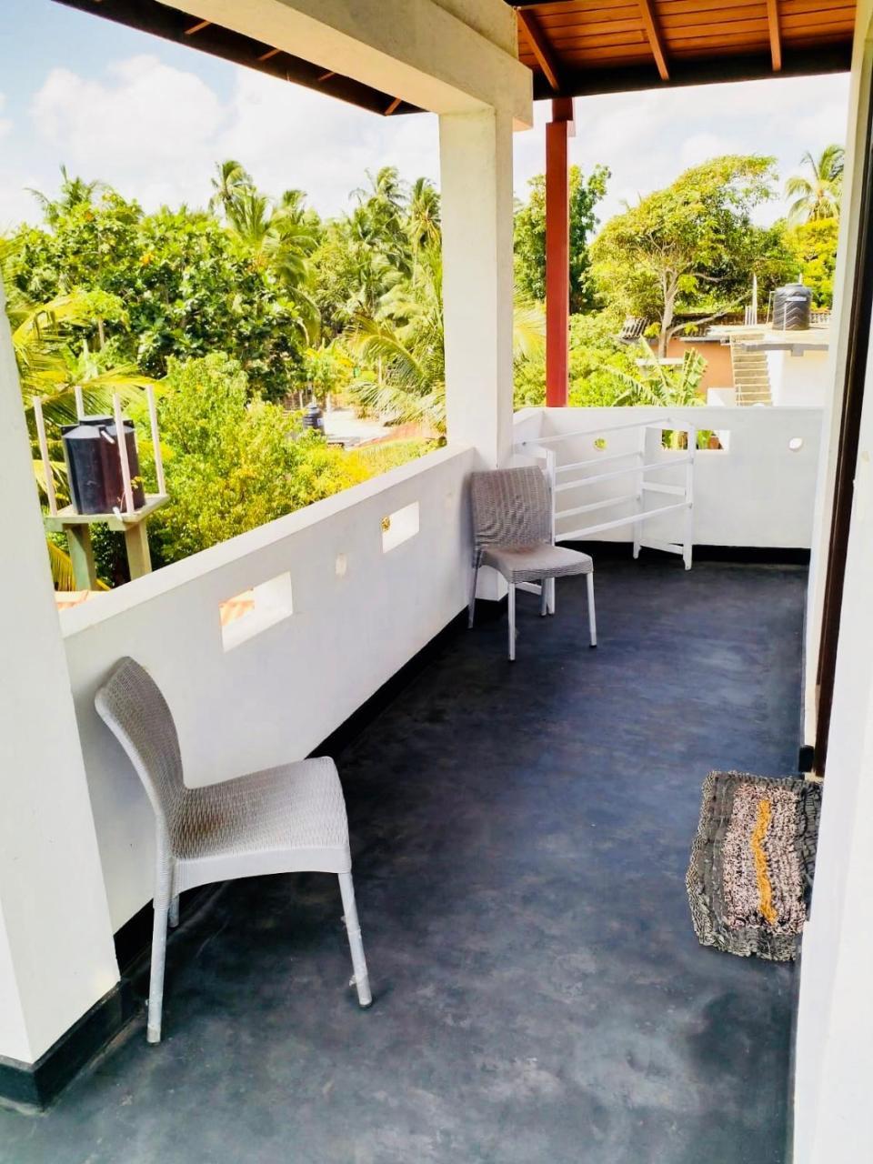 Hikkaduwa Family Inn Luaran gambar